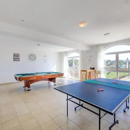Family-friendly With Swimming Pool Plano, - 24056 *