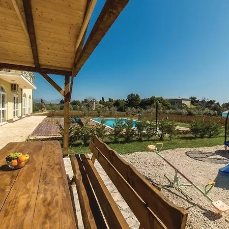 Apartmán Family-friendly With Swimming Pool Plano, - 24056 Trogir