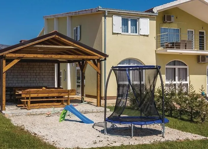 Apartment Family-friendly With Swimming Pool Plano, - 24056 *