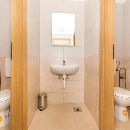 Apartman Family-friendly With Swimming Pool Plano, - 24056 *