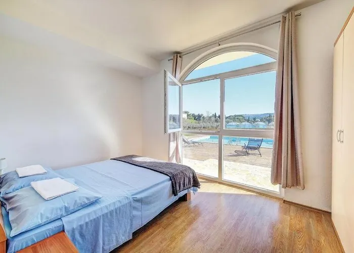 Family-friendly With Swimming Pool Plano, - 24056 Lägenhet *